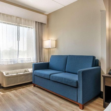 Clarion Pointe Louisville East Luaran gambar