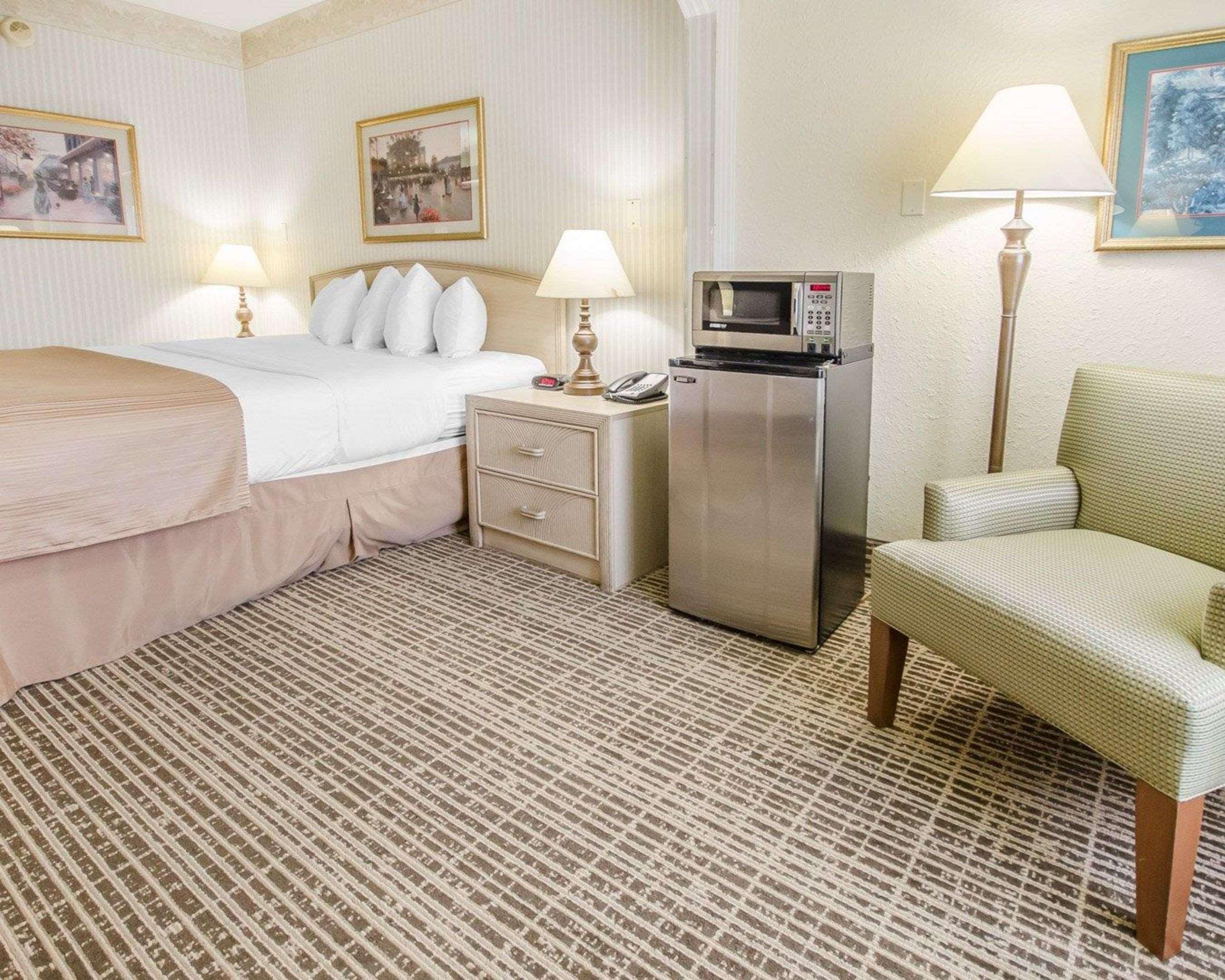 Clarion Pointe Louisville East Luaran gambar
