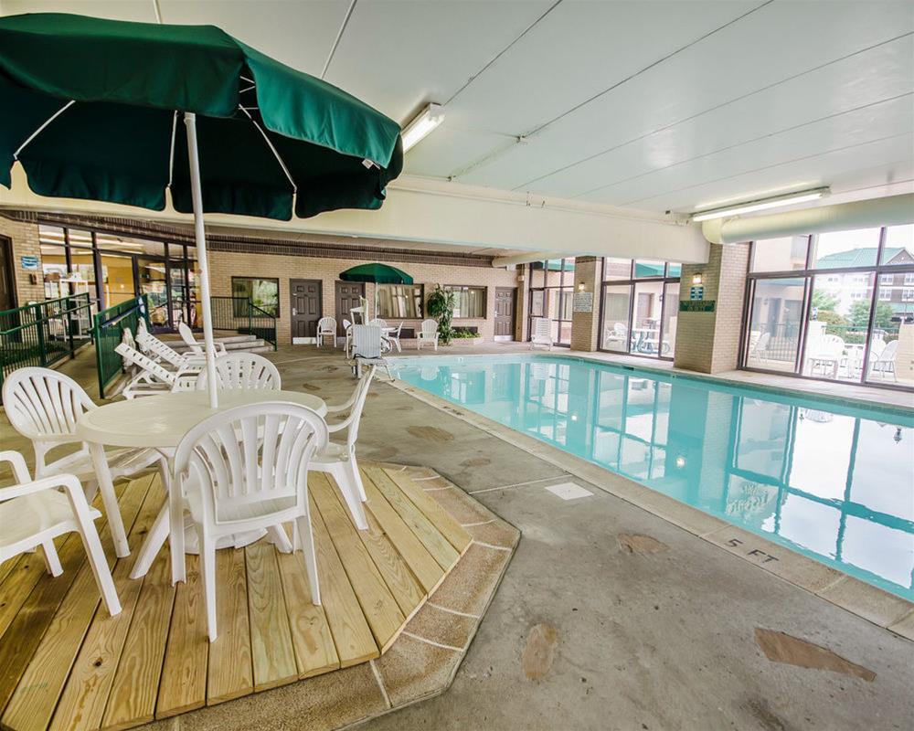 Clarion Pointe Louisville East Luaran gambar