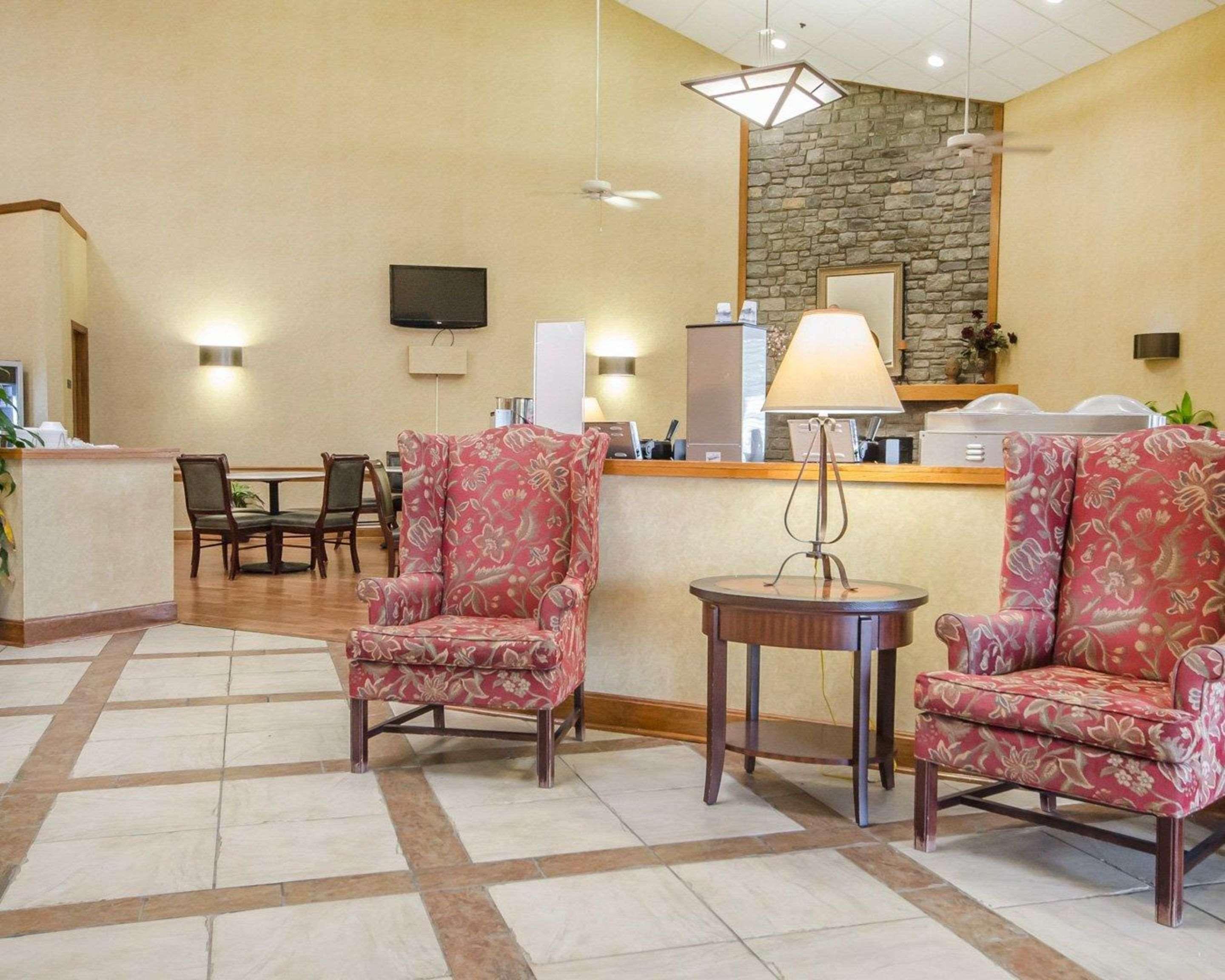 Clarion Pointe Louisville East Luaran gambar