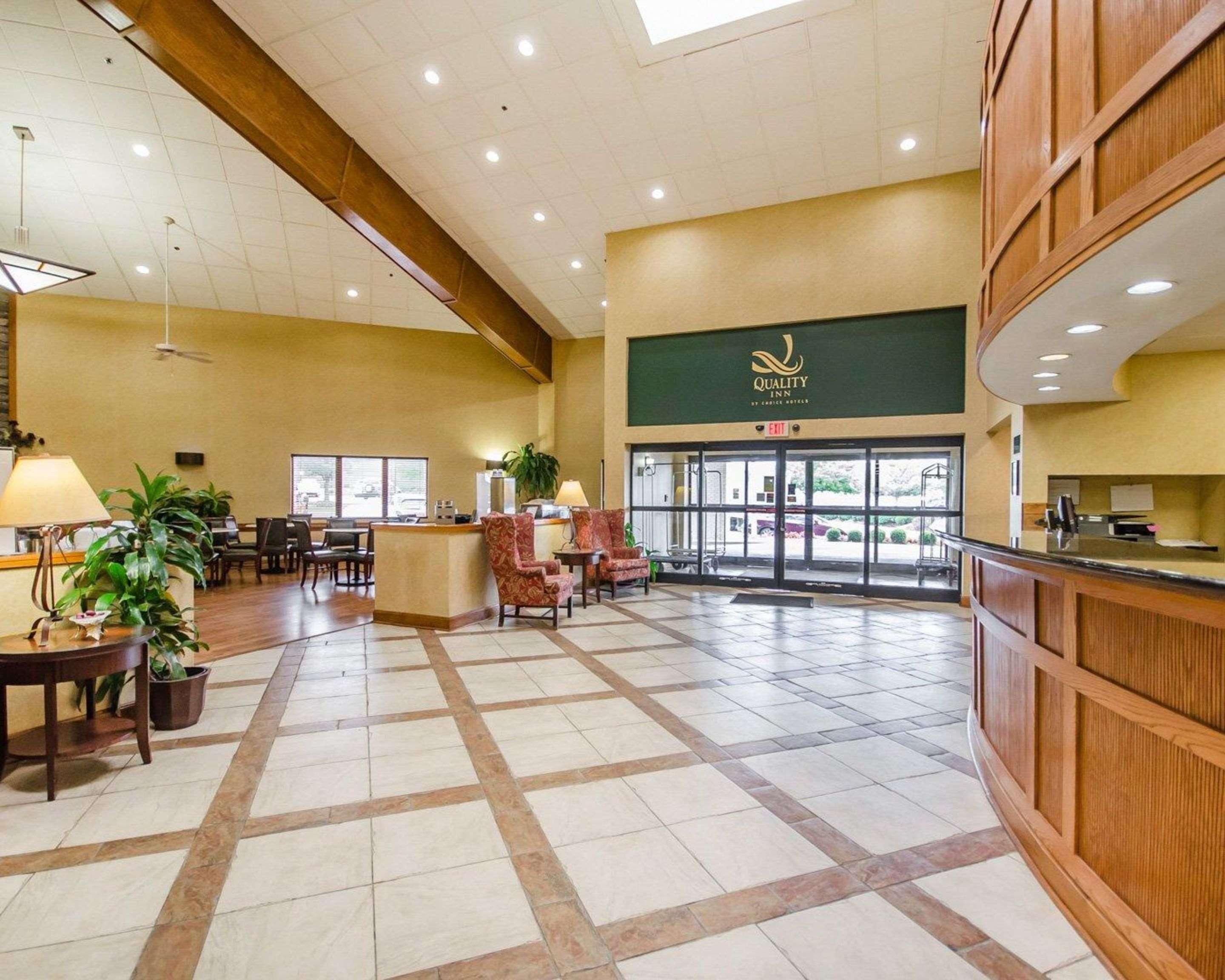 Clarion Pointe Louisville East Luaran gambar