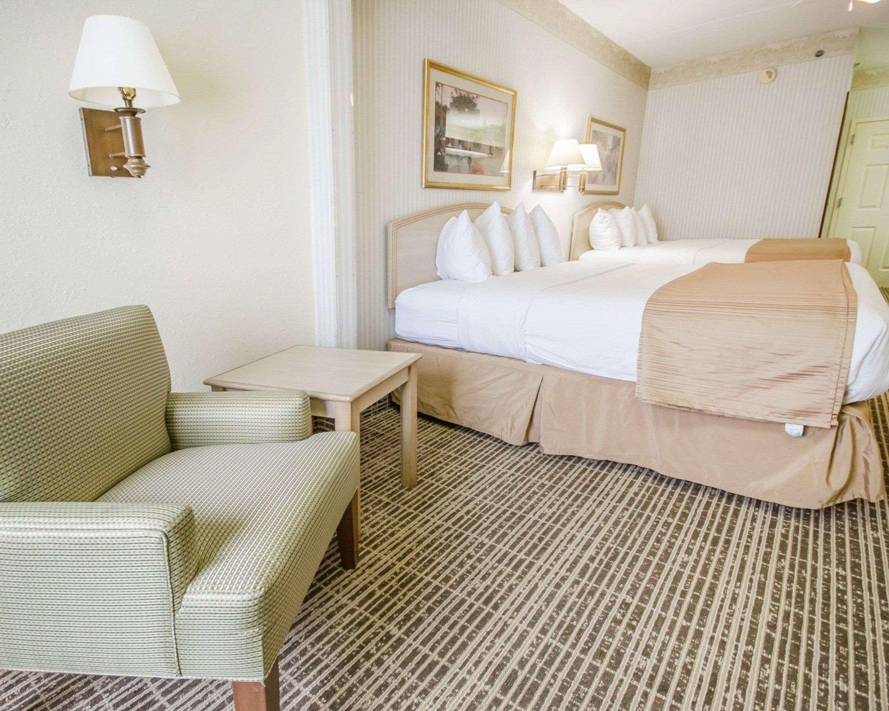 Clarion Pointe Louisville East Luaran gambar
