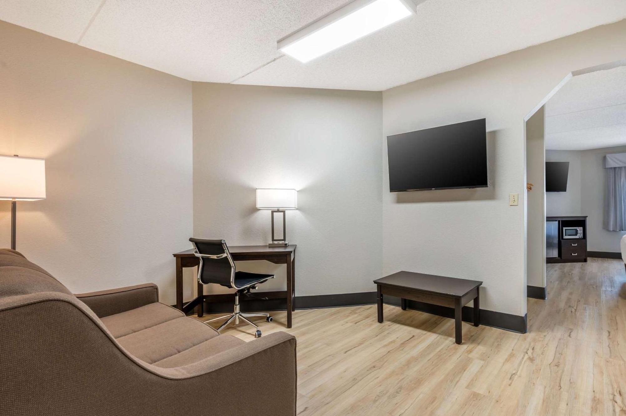 Clarion Pointe Louisville East Luaran gambar