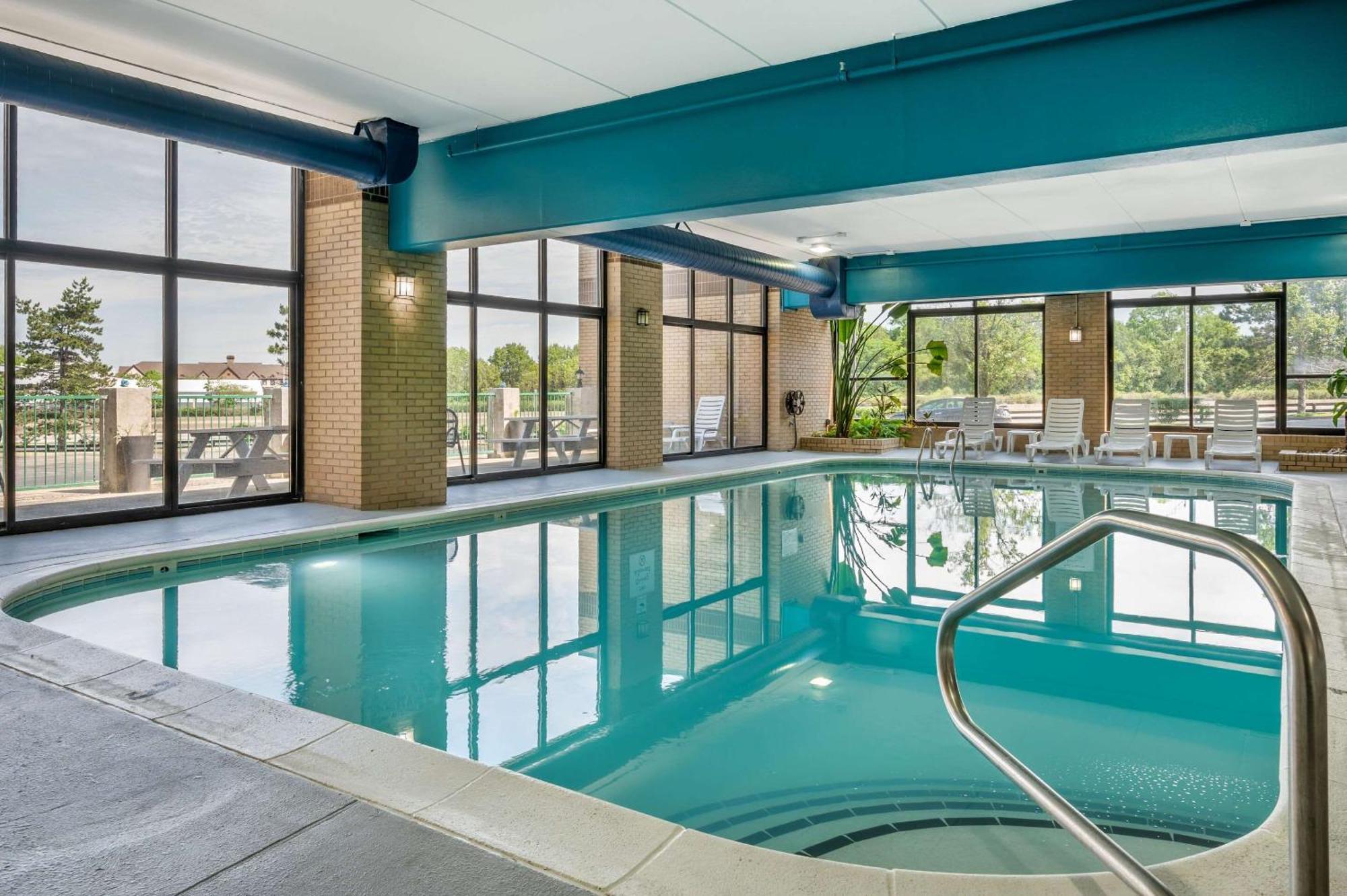 Clarion Pointe Louisville East Luaran gambar